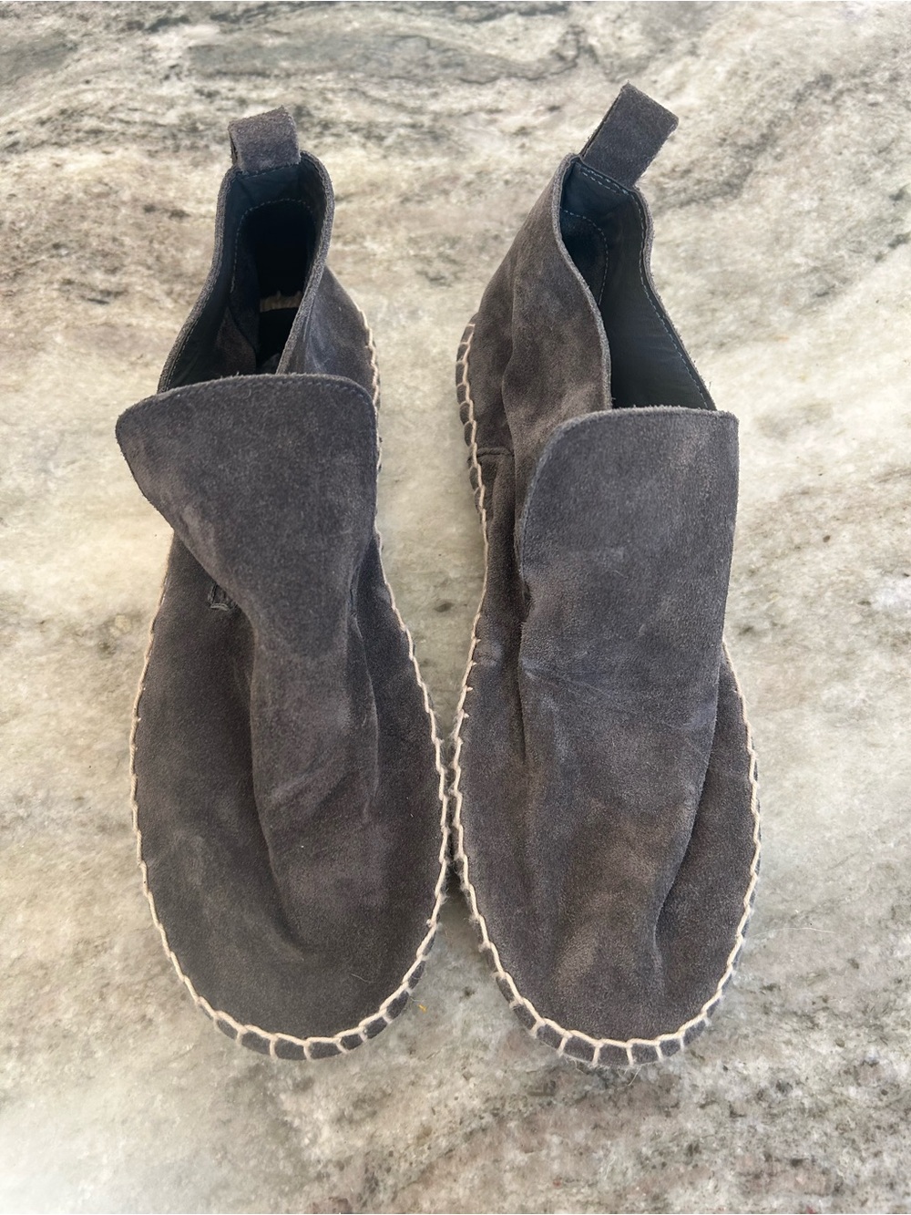 Vince Suede Slip-On Casual Shoes in Dark Gray size 6